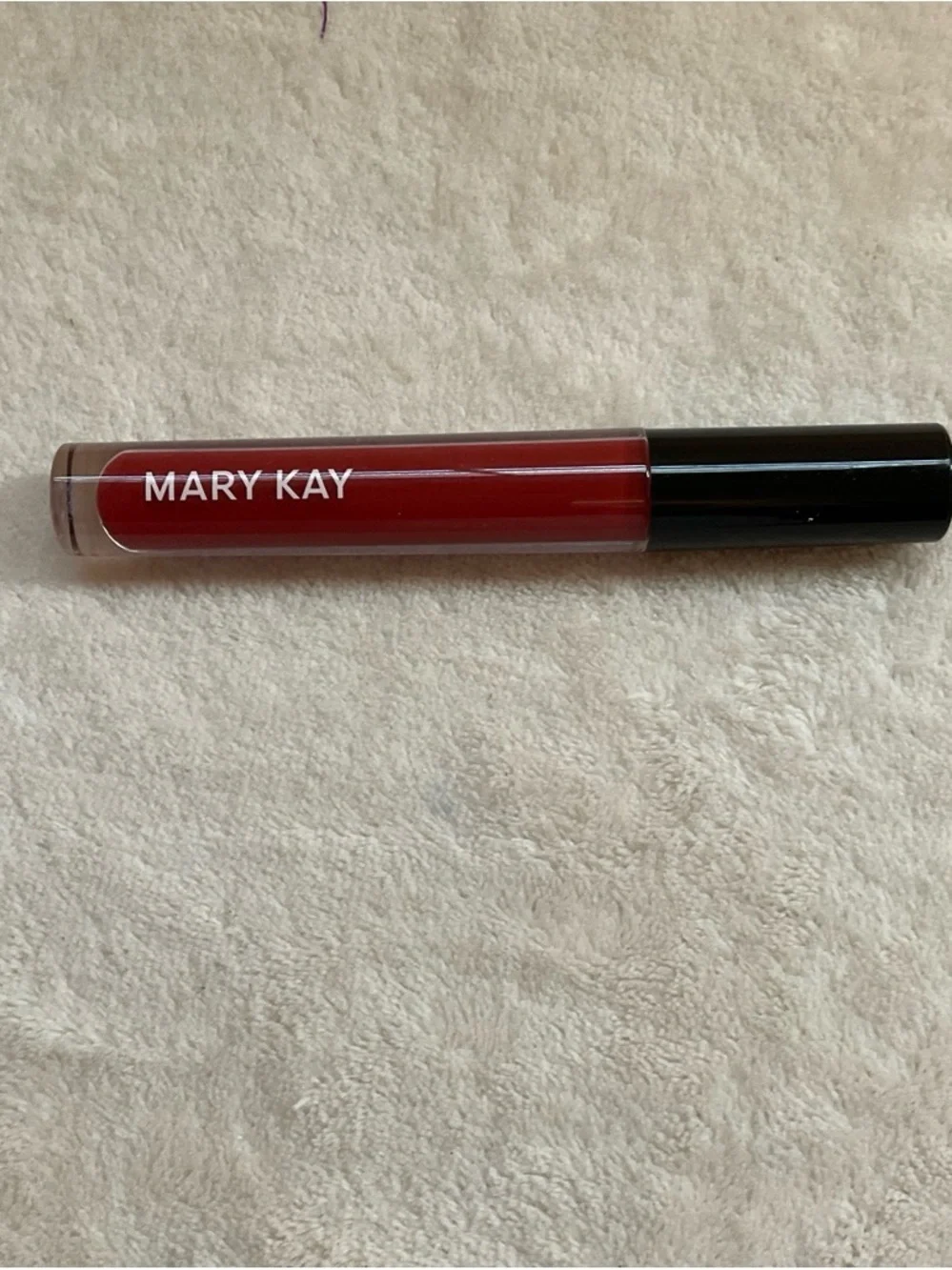 Mary Kay Liquid Lipstick in Deep Red